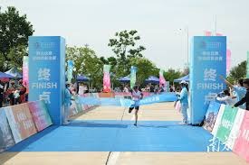 布莱克·斯内尔在圣地亚哥教士夺得 2023 国联赛扬奖，加入两联盟赛扬俱乐部