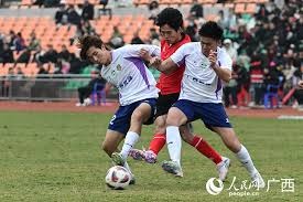 湖人主场141：116大胜老鹰终结3连败！詹姆斯31+9+10，东契奇27+12